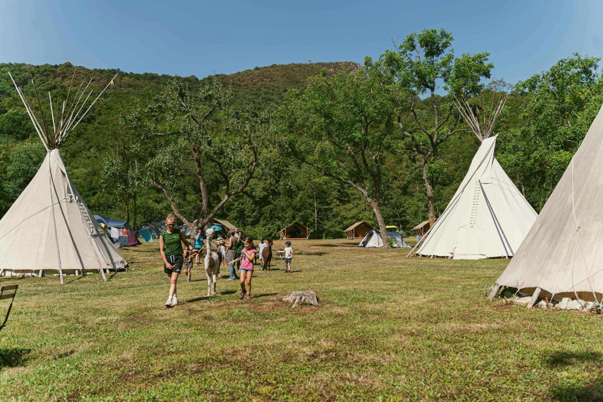 Meride Ca Stella Camping Del Monte San Giorgio מראה חיצוני תמונה
